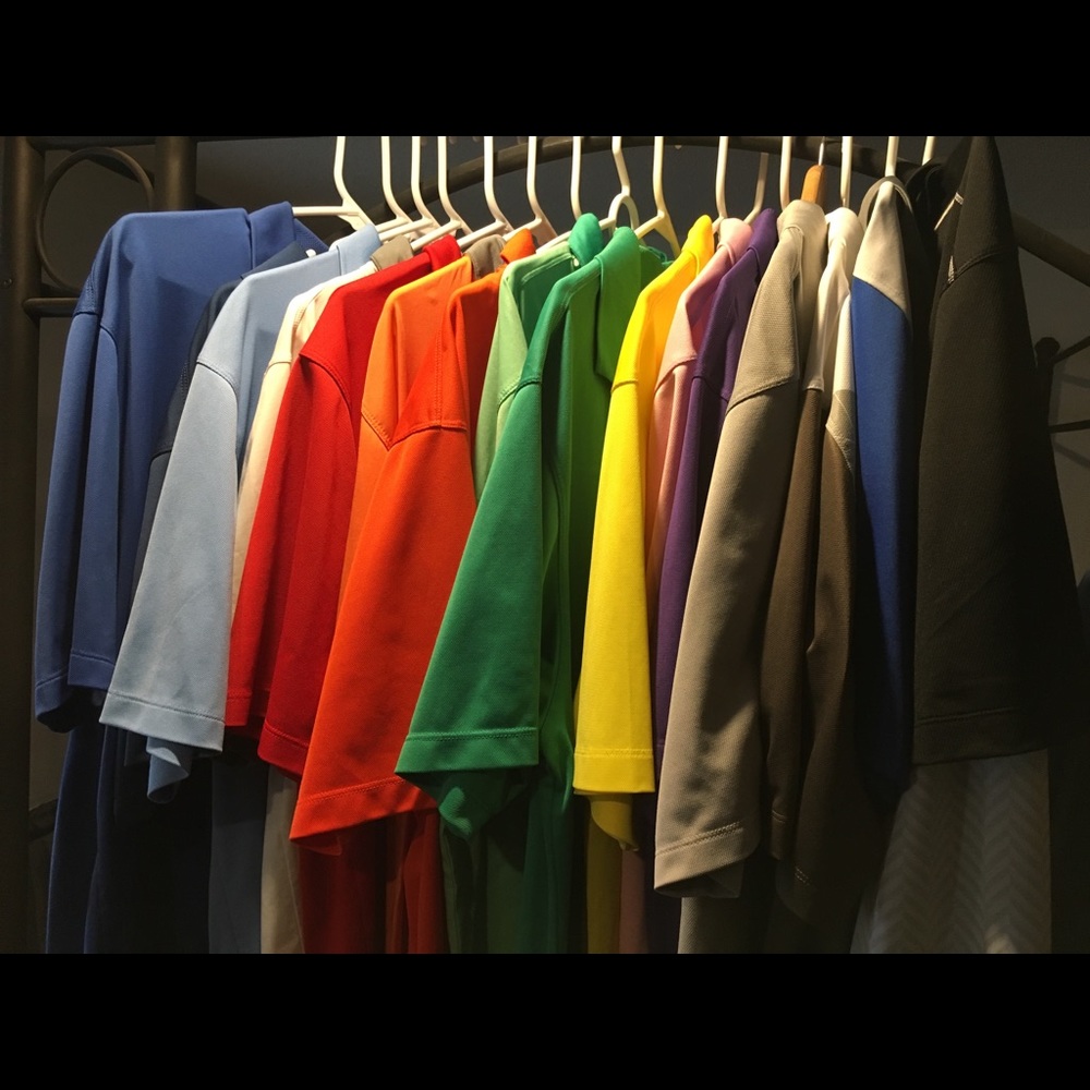 A set of 16 Nike golf polos shirts